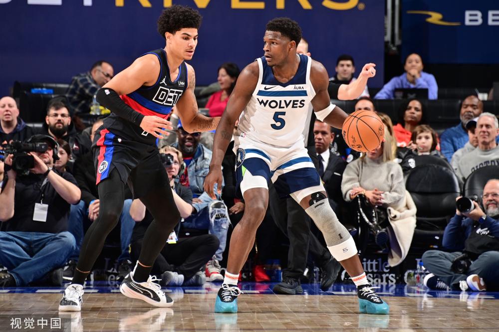 他们通过严 他们通过严